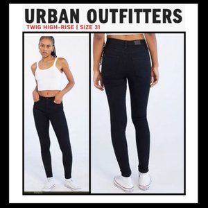 BDG Twig High-Waisted Skinny Jean - Black